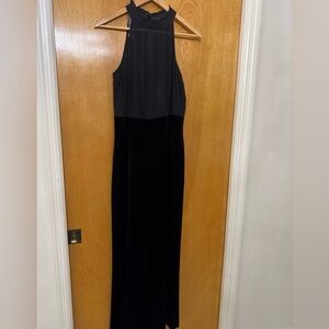 Vince Camuto Black Velvet Halter Jumpsuit – Size 8